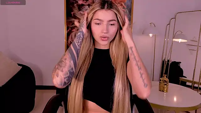 LexieWayne online show from June 3, 2026, 6:46 pm