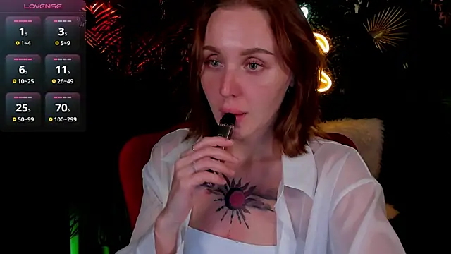 LianaFord online show from May 19, 2026, 5:52 pm