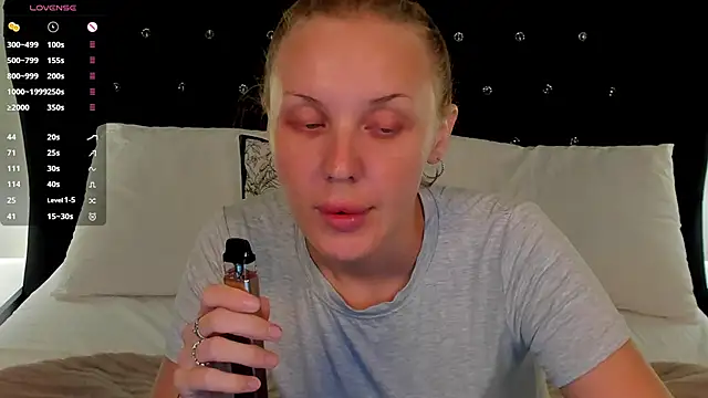 LianaFord online show from June 23, 2026, 5:27 am