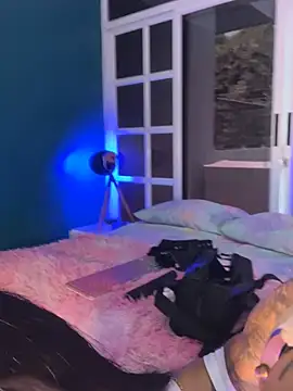 AntonellaRossi online show from July 4, 2026, 1:17 pm