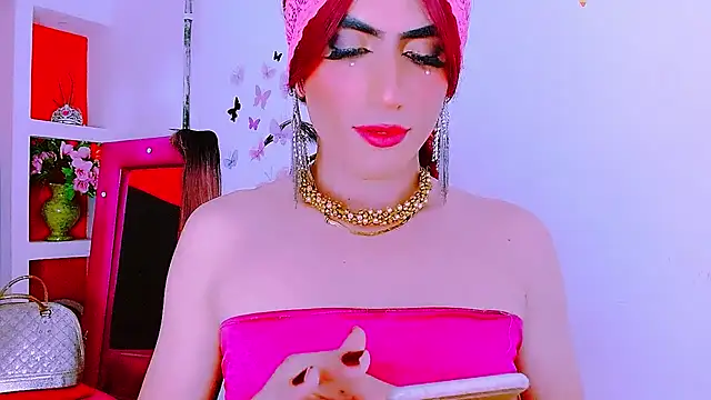 Snapshot of priscilahotker chatting on January 23, 2025, 10:01 am priscilahotker online show from January 23, 2025, 10:01 am