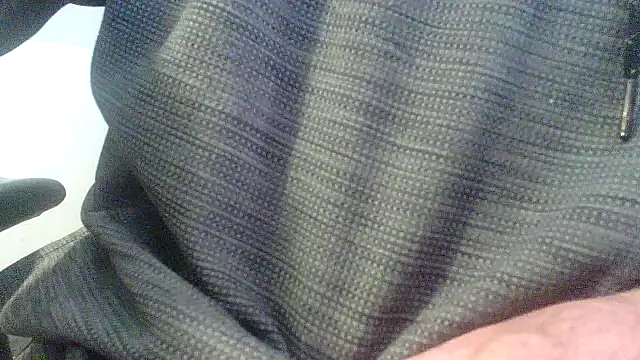 Snapshot of OralDesires2 chatting on December 3, 2024, 7:44 pm OralDesires2 online show from December 3, 2024, 7:44 pm