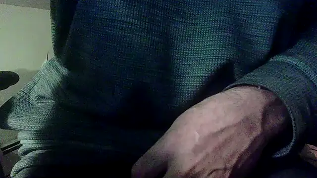 Snapshot of OralDesires2 chatting on December 18, 2024, 12:29 pm OralDesires2 online show from December 18, 2024, 12:29 pm