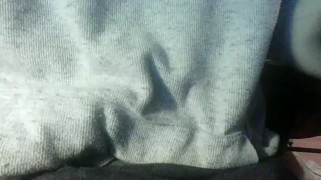 Snapshot of OralDesires2 chatting on February 2, 2025, 12:40 am OralDesires2 online show from February 2, 2025, 12:40 am