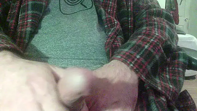 Snapshot of OralDesires2 chatting on February 16, 2025, 10:43 am OralDesires2 online show from February 16, 2025, 10:43 am