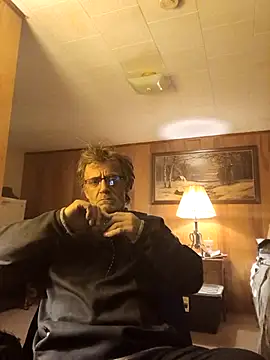 Snapshot of OralDesires2 chatting on October 19, 2025, 1:06 am OralDesires2 online show from October 19, 2025, 1:06 am