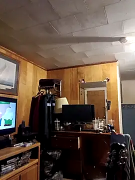 Snapshot of OralDesires2 chatting on November 15, 2025, 12:08 am OralDesires2 online show from November 15, 2025, 12:08 am