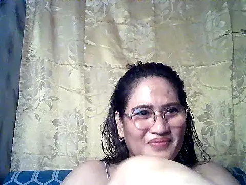 Snapshot of Amazing_Angel22 chatting on October 30, 2025, 10:27 am Amazing Angel22 online show from October 30, 2025, 10:27 am