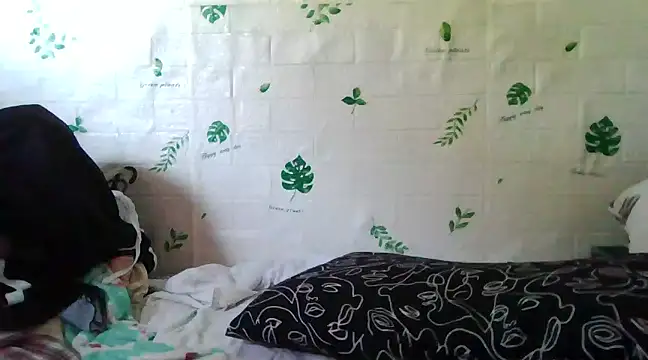 Snapshot of Silly_Girl21 chatting on December 8, 2024, 12:51 am Silly Girl21 online show from December 8, 2024, 12:51 am