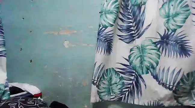 Snapshot of Silly_Girl21 chatting on February 24, 2025, 12:48 pm Silly Girl21 online show from February 24, 2025, 12:48 pm