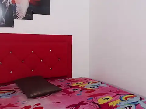 hairy21dick online show from April 26, 2026, 5:38 am