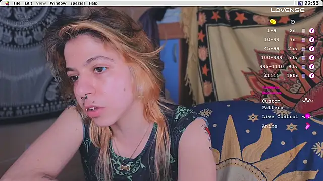 Kryptosworld online show from March 17, 2025, 9:55 pm