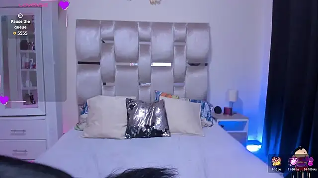 MelanyShayk online show from August 6, 2026, 4:14 am