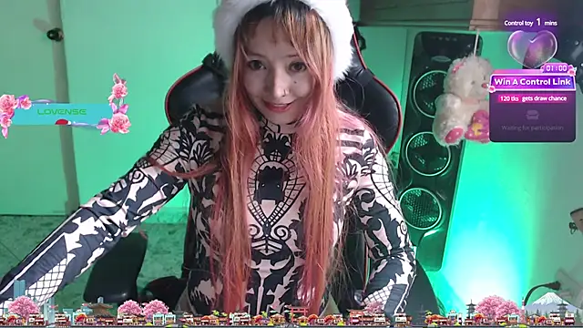 pink-2022 online show from December 30, 2024, 4:19 pm