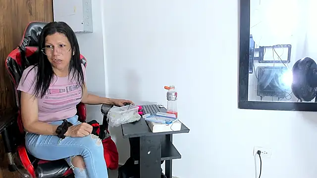 Cleopatra Trans online show from October 30, 2025, 7:14 pm