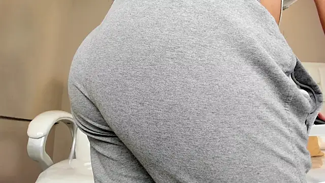  BunnyNaugthy online show from September 10, 2025, 12:05 pm