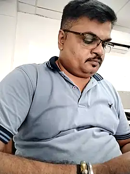 Desi Londa 143 online show from May 2, 2026, 8:52 am