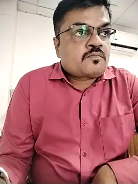 Snapshot of Desi_Londa_143 chatting on May 5, 2026, 4:31 am Desi Londa 143 online show from May 5, 2026, 4:31 am
