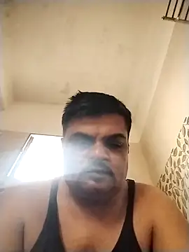 Snapshot of Desi_Londa_143 chatting on May 6, 2026, 1:57 am Desi Londa 143 online show from May 6, 2026, 1:57 am