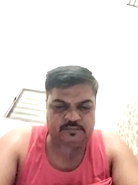 Snapshot of Desi_Londa_143 chatting on May 8, 2026, 7:19 pm Desi Londa 143 online show from May 8, 2026, 7:19 pm