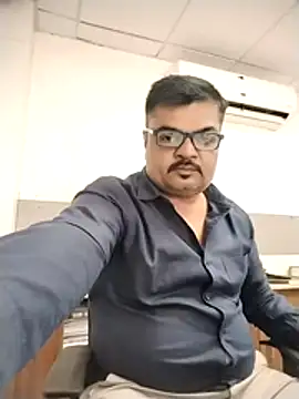 Snapshot of Desi_Londa_143 chatting on May 14, 2026, 5:36 am Desi Londa 143 online show from May 14, 2026, 5:36 am
