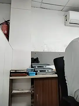 Snapshot of Desi_Londa_143 chatting on July 7, 2026, 6:47 am Desi Londa 143 online show from July 7, 2026, 6:47 am