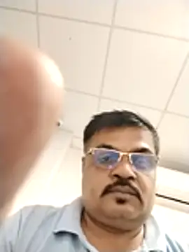 Snapshot of Desi_Londa_143 chatting on August 1, 2026, 10:14 am Desi Londa 143 online show from August 1, 2026, 10:14 am