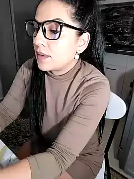 Snapshot of hot-babygirl chatting on January 25, 2025, 9:14 pm hot-babygirl online show from January 25, 2025, 9:14 pm