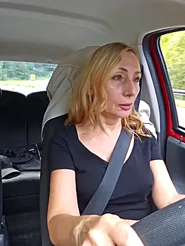 Snapshot of HotLana69 chatting on September 18, 2025, 11:45 am HotLana69 online show from September 18, 2025, 11:45 am