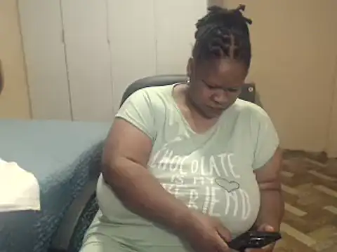 Snapshot of sweetnoziexx chatting on May 6, 2026, 5:14 am sweetnoziexx online show from May 6, 2026, 5:14 am