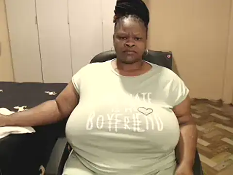 Snapshot of sweetnoziexx chatting on June 15, 2026, 3:53 am sweetnoziexx online show from June 15, 2026, 3:53 am