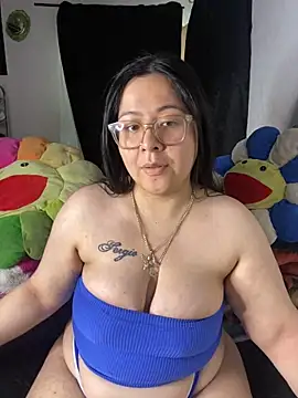 MsConejitaa online show from March 4, 2026, 12:27 am