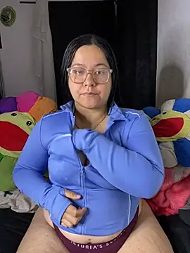 MsConejitaa online show from April 26, 2026, 12:47 pm