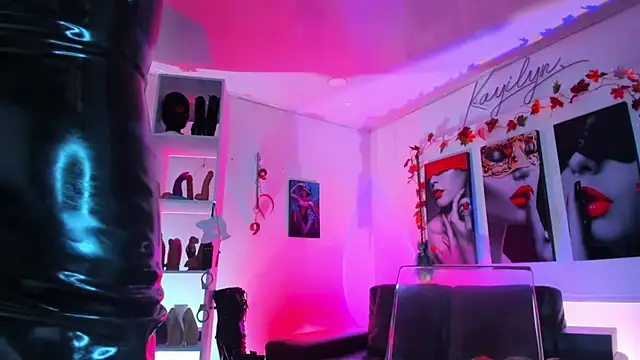 Snapshot of kayilyn chatting on November 8, 2025, 11:54 am kayilyn online show from November 8, 2025, 11:54 am