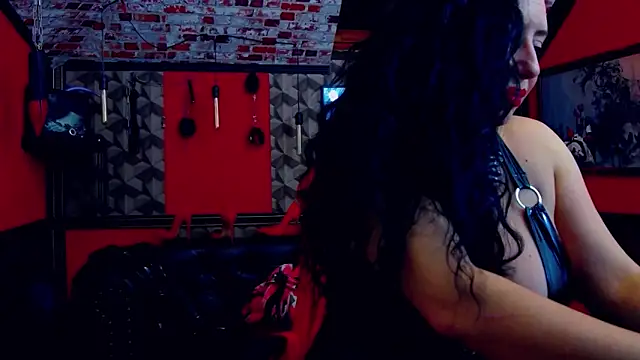 Snapshot of DommeBellatrix chatting on February 16, 2025, 4:42 pm DommeBellatrix online show from February 16, 2025, 4:42 pm