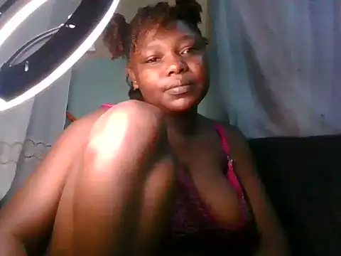 Snapshot of freaky-hotgal001 chatting on July 14, 2026, 9:31 pm freaky-hotgal001 online show from July 14, 2026, 9:31 pm