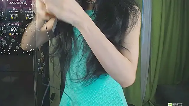 Snapshot of The_Blacksphinxxx chatting on February 20, 2025, 1:30 pm The Blacksphinxxx online show from February 20, 2025, 1:30 pm