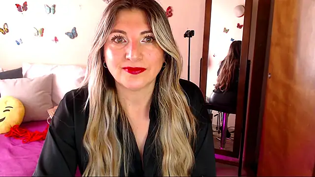 Jolie-Mature online show from March 6, 2026, 8:38 pm