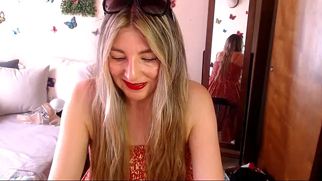 Jolie-Mature online show from May 15, 2026, 8:27 pm
