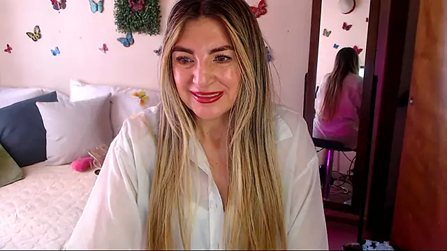 Jolie-Mature online show from July 27, 2026, 8:49 pm