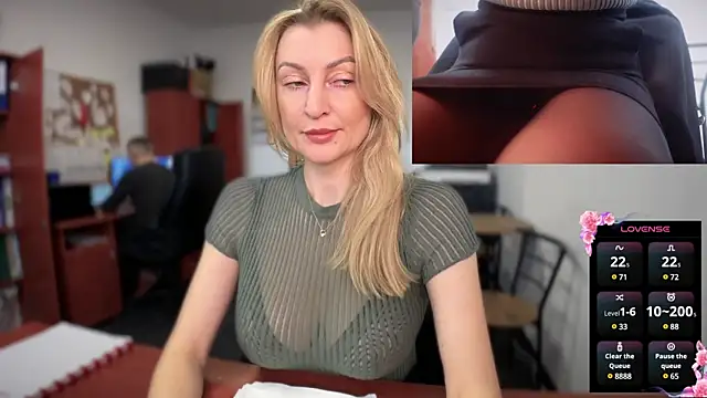 legsLONG online show from January 31, 2025, 7:39 am