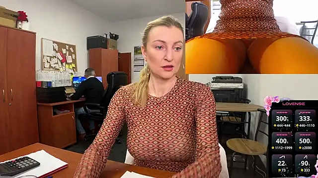 legsLONG online show from February 18, 2025, 5:53 am