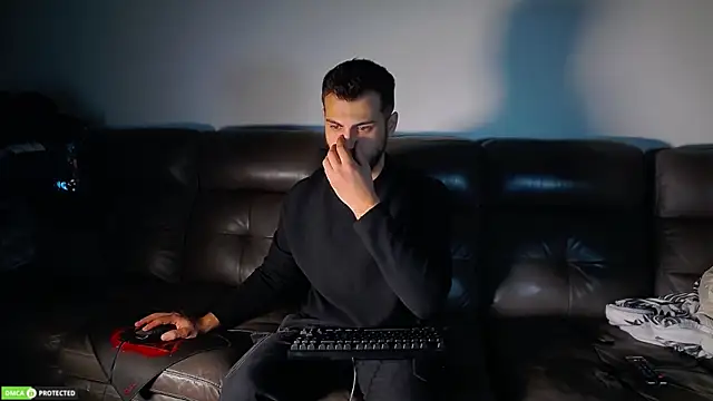 CrazyDom1 online show from October 23, 2025, 6:17 pm