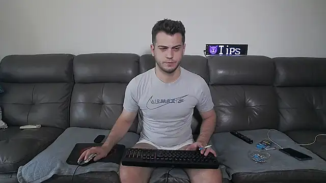 CrazyDom1 online show from July 9, 2026, 11:47 am