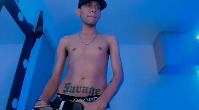 Snapshot of Samuel_Suarez chatting on January 8, 2025, 2:25 am Samuel Suarez online show from January 8, 2025, 2:25 am