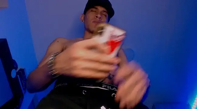 Snapshot of Samuel_Suarez chatting on January 27, 2025, 7:35 am Samuel Suarez online show from January 27, 2025, 7:35 am