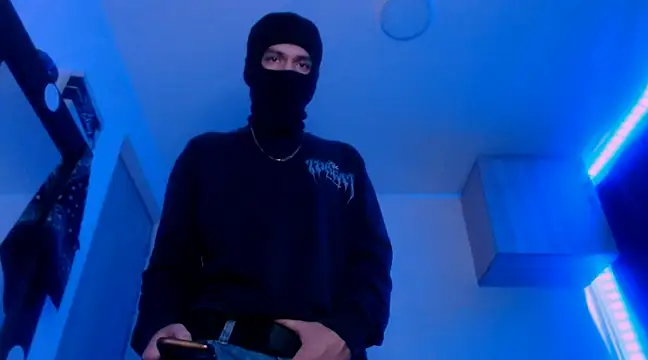 Snapshot of Samuel_Suarez chatting on February 11, 2025, 7:48 pm Samuel Suarez online show from February 11, 2025, 7:48 pm