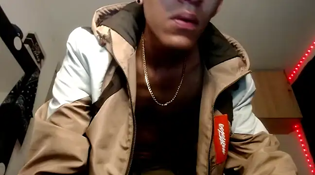 Snapshot of Samuel_Suarez chatting on February 15, 2025, 7:16 am Samuel Suarez online show from February 15, 2025, 7:16 am