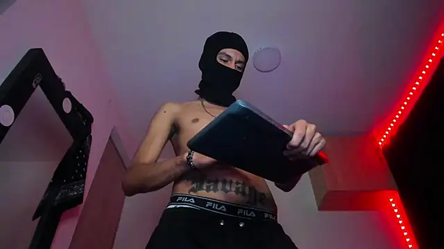 Snapshot of Samuel_Suarez chatting on March 21, 2025, 5:21 am Samuel Suarez online show from March 21, 2025, 5:21 am