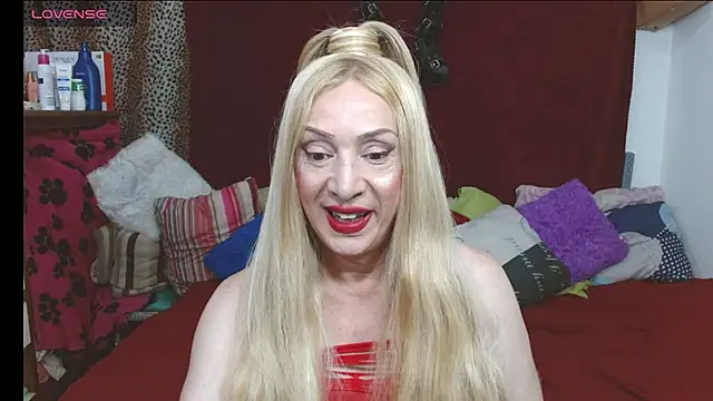 Snapshot of elena_evans chatting on July 25, 2026, 6:05 pm elena evans online show from July 25, 2026, 6:05 pm